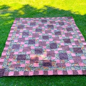Handmade rag quilt